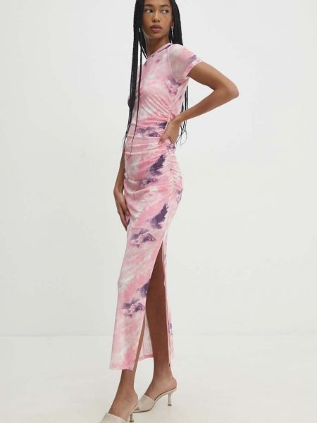 Sukienka długa dopasowana Answear Lab różowa