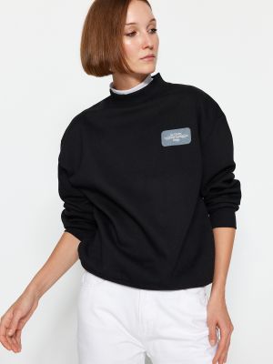 Πλεκτός φούτερ fleece με σχέδιο Trendyol μαύρο