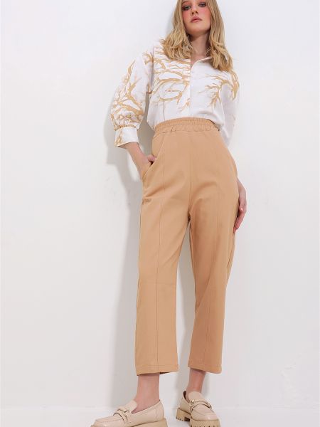 Pantaloni Trend Alaçatı Stili