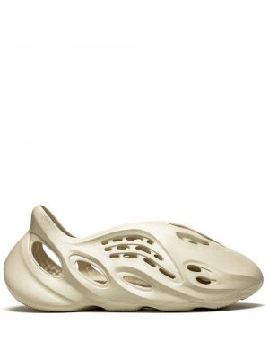 Baskets Adidas Yeezy beige