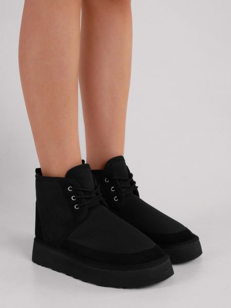 Semišové kotníkové boty bez podpatku Shoeberry černé