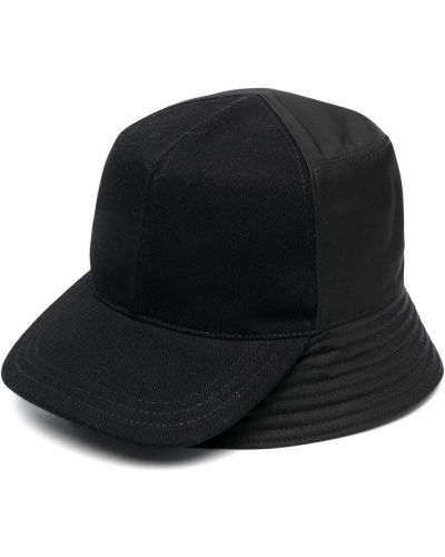 Кожена шапка Prada черно