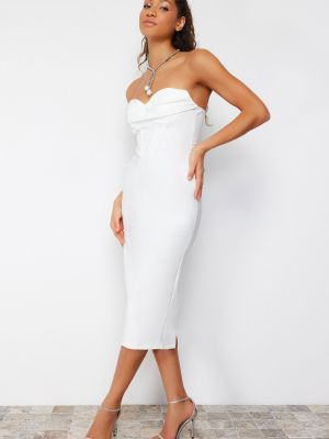 Плетена прилепнала вечерна рокля Trendyol бяло
