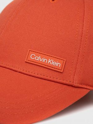 Czapka z daszkiem bawełniana Calvin Klein pomarańczowa