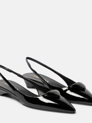 Кожени полуотворени обувки от лакирана кожа с отворена пета Prada черно