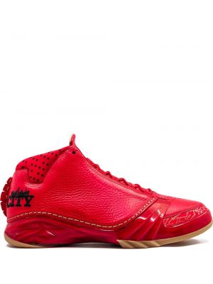 Baskets Jordan rouge
