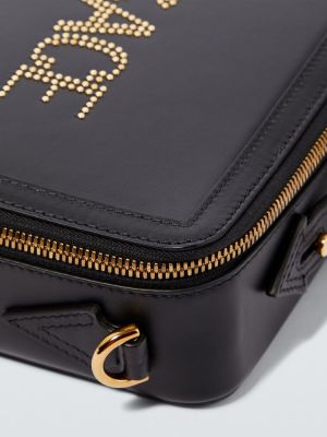 Usnjena crossbody torbica z žeblji Versace