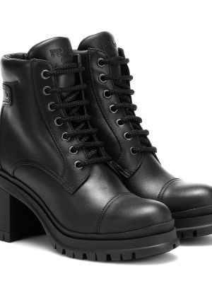 Czarne ankle boots skórzane Prada