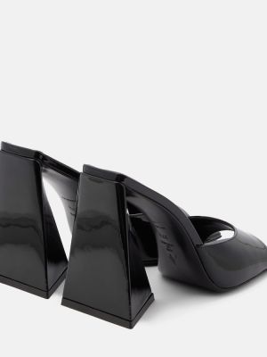 Lakované kožené sandále The Attico čierna