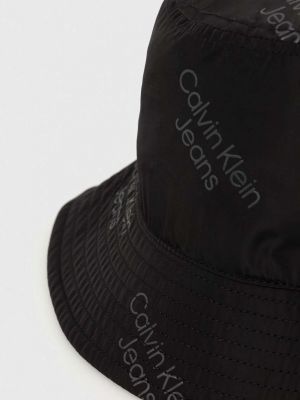 Klobuk Calvin Klein Jeans črna