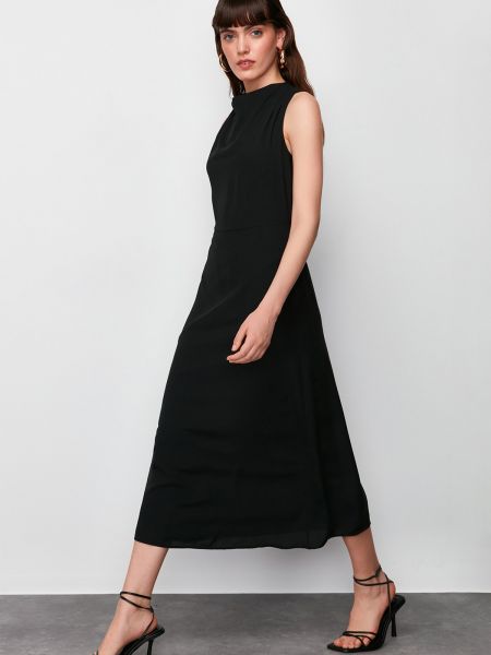 Μίντι φόρεμα από λυγαριά Trendyol μαύρο