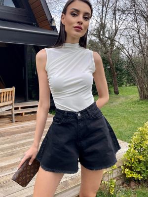 Džínové šortky s vysokým pasem s kapsami Trend Alaçatı Stili černé