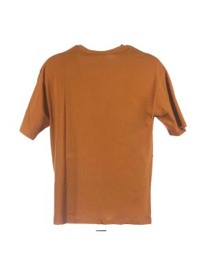 Camiseta New Era marrón