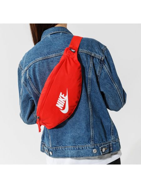 Поясная сумка Nike красная