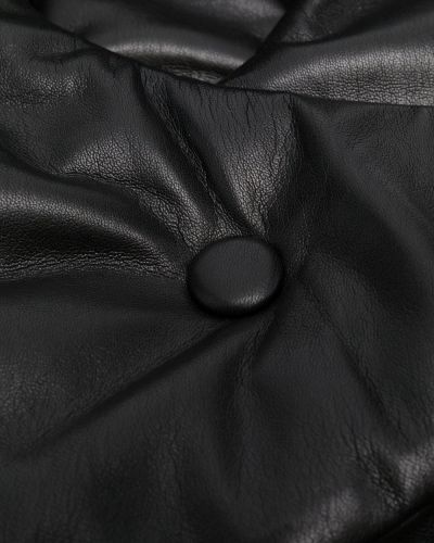 Gorra de cuero con capucha Nanushka negro