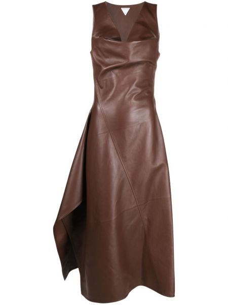 Sukienka skórzana asymetryczna Bottega Veneta brązowa