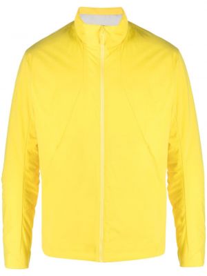 Pernata jakna izolirani Veilance žuta