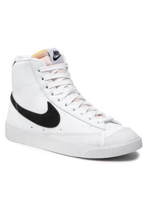 Блейзър Nike бяло