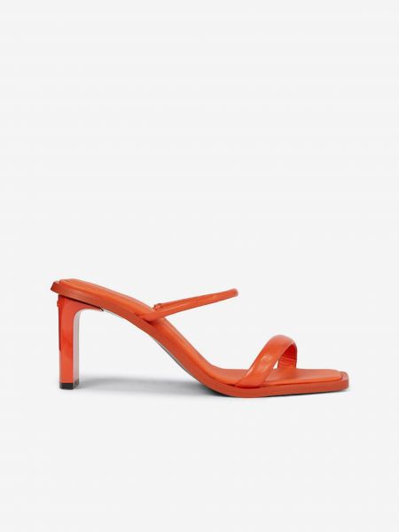 Kožené sandály na podpatku Calvin Klein oranžové