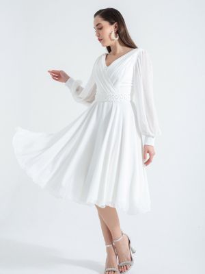 Вечернее платье с жемчугом с v-образным вырезом Lafaba белое
