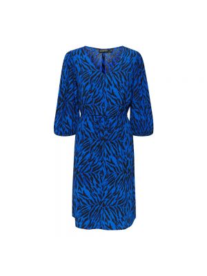 Niebieska sukienka midi z nadrukiem z nadrukiem zwierzęcym Soaked In Luxury