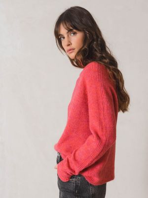 Женский свитер с высоким воротником однотонной вязки Indi & Cold розовый