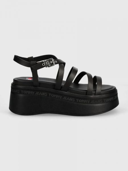 Sandały skórzane na koturnie Tommy Jeans czarne