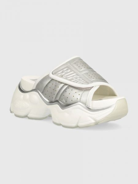 Papuci cu platformă Buffalo argintiu