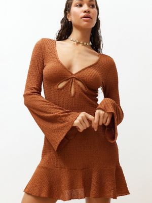 Rochie mini cu croială ajustată tricotate cu volane Trendyol maro