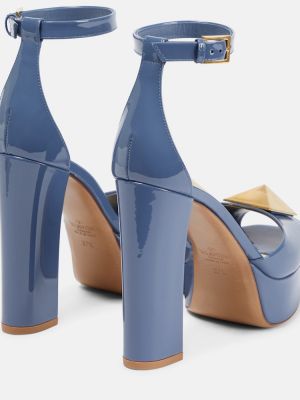 Sandali di pelle con platform in pelle verniciata Valentino Garavani blu