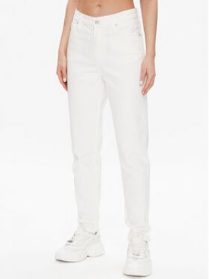 Džíny s klučičím střihem Calvin Klein Jeans bílé