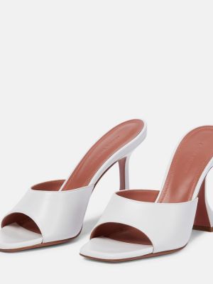 Kožené sandále Amina Muaddi biela