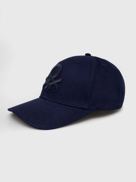 Памучна шапка с козирки с апликация United Colors Of Benetton