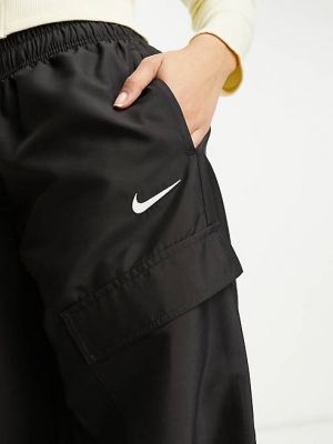 Черные брюки карго Nike