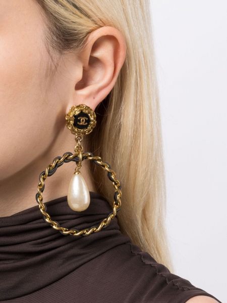 Boucles d'oreilles avec perles à boucle Chanel Pre-owned