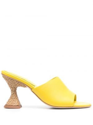 Kontsaga sandaalid Paloma Barceló kollane