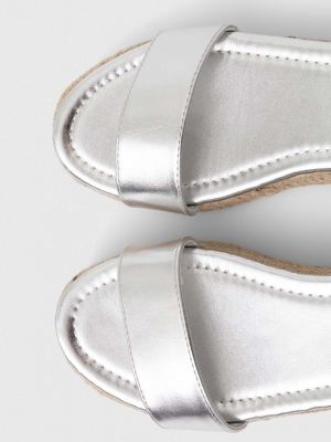 Sandale cu platformă Answear Lab argintiu