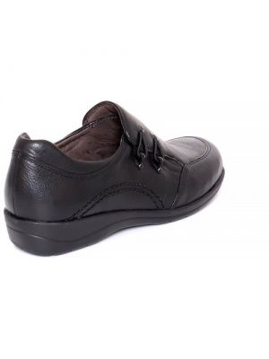 Черные кожаные туфли Caprice