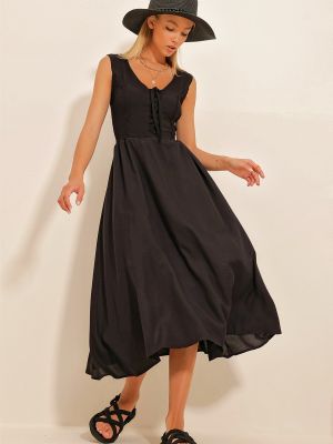 Čipkované šnurovacie večerné šaty s výstrihom do v Trend Alaçatı Stili čierna