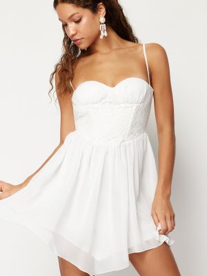 Sukienka koronkowa Trendyol biała