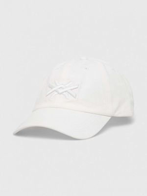 Памучна шапка с козирки United Colors Of Benetton бяло