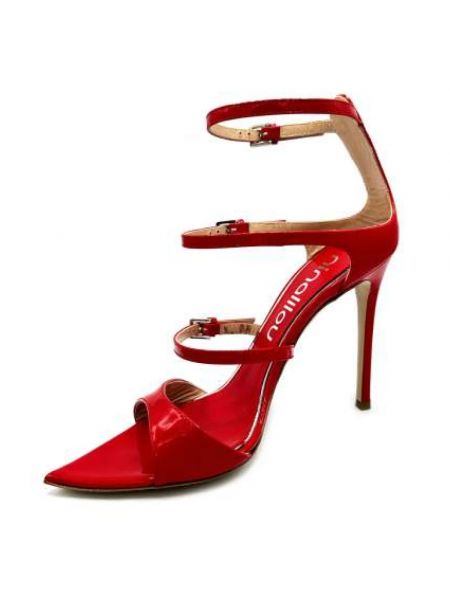 Lakierowane sandały Ninalilou czerwone