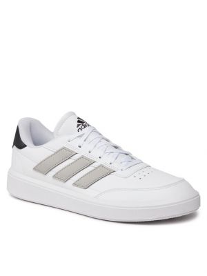 Белые кроссовки Adidas