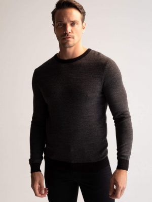 Slim fit pulovers Defacto melns