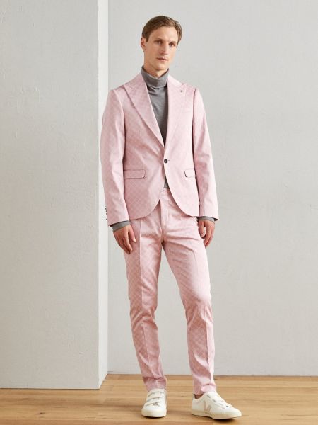 Розовый костюм Twisted Tailor