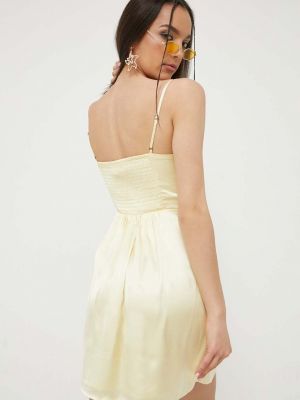 Mini šaty Hollister Co. žluté