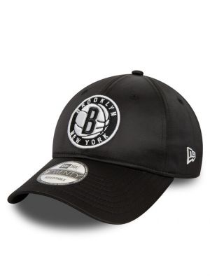 Satynowa czapka z daszkiem New Era czarna