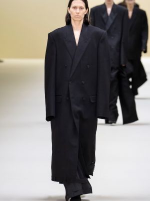 Cappotto di lana Balenciaga nero