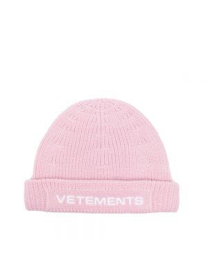 Różowa czapka Vetements