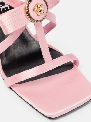 Saténové sandále Versace ružová